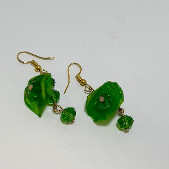 Handcrafted Fish Scale Necklace Eco Boho Jewelry Made from Escamas de Pescado - Picture 4 of 4